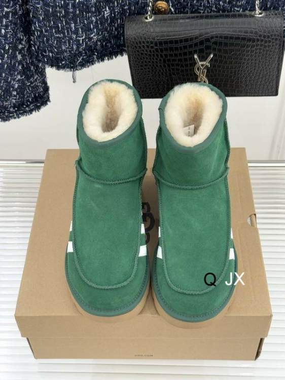 Picture of UGG Shoes _SKUUGGsz35-40JX120619705